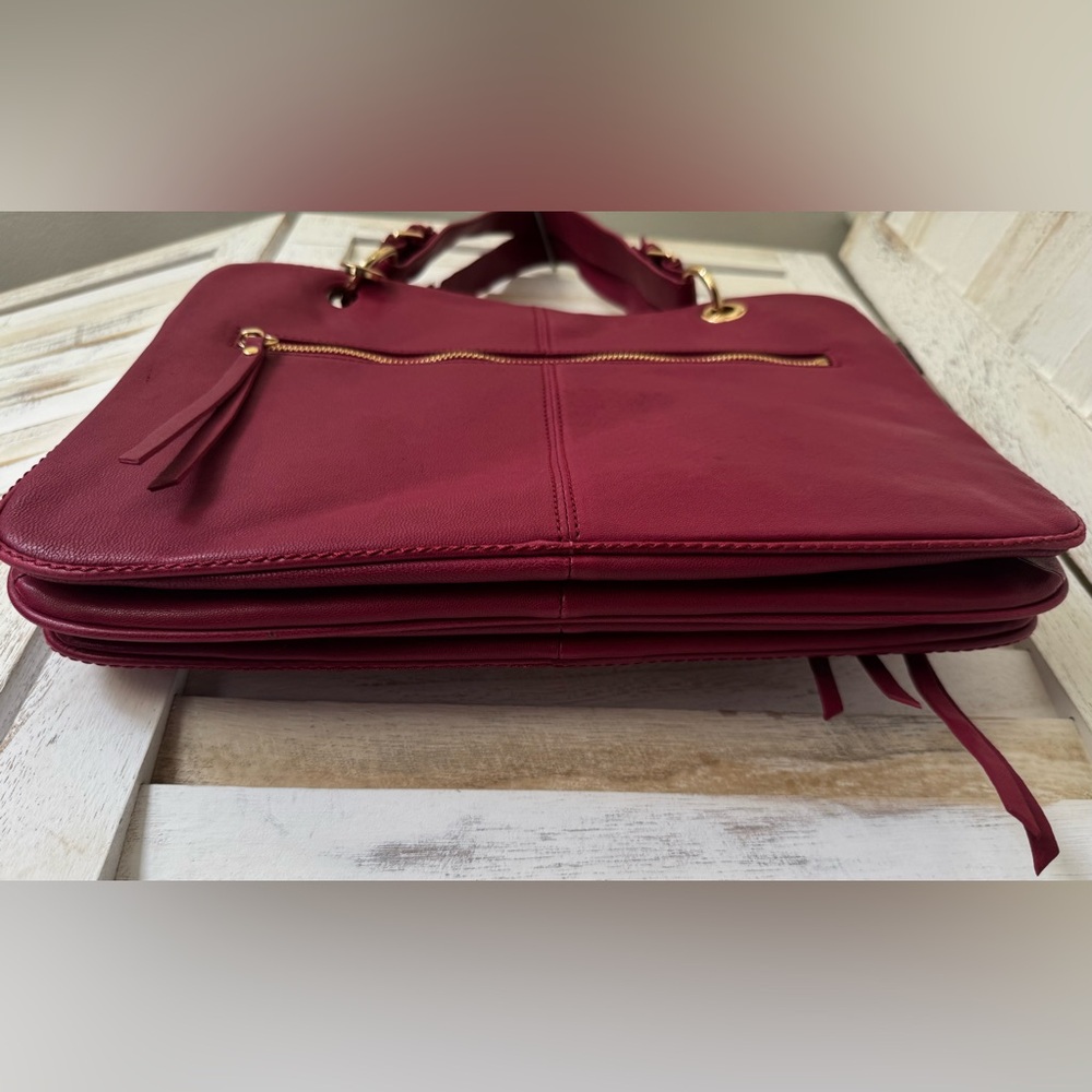 Sorial New York Red / Burgundy Leather Tote Zipper Accents Pocketbook Travel - Picture 13 of 16